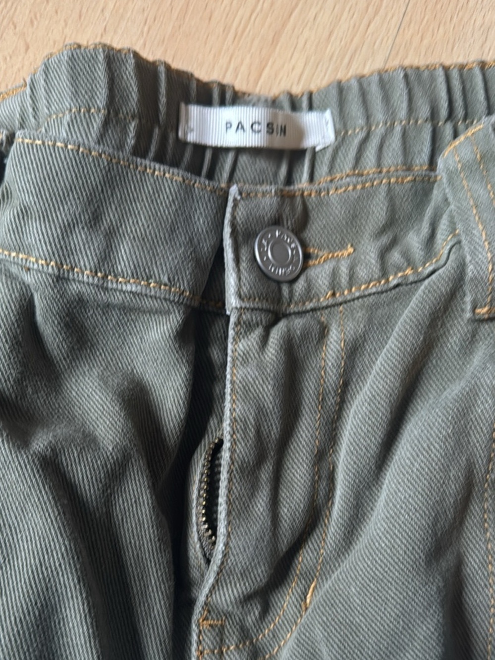 Random Clothes Bundle - Picture 4 of 6